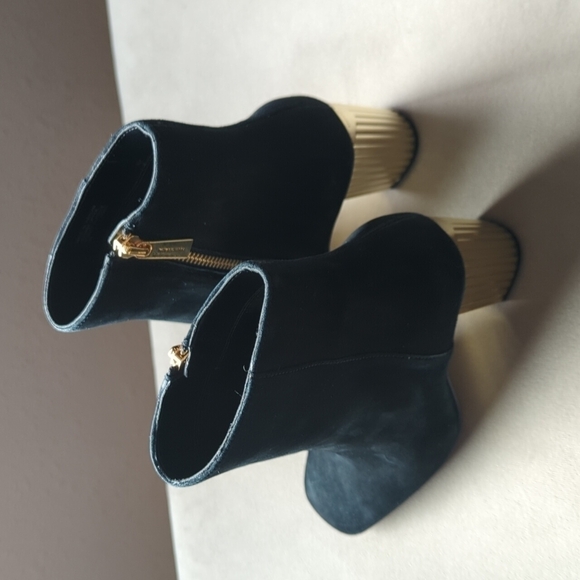 MICHAEL Michael Kors Leather Suede Black Dress Boot Gold Tone Heel Women's Sz 7 - Picture 2 of 12